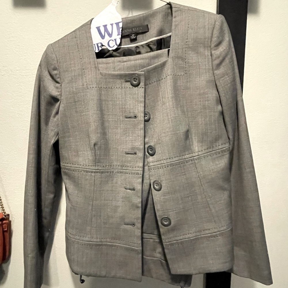 Anne Klein 4p two piece pant suit